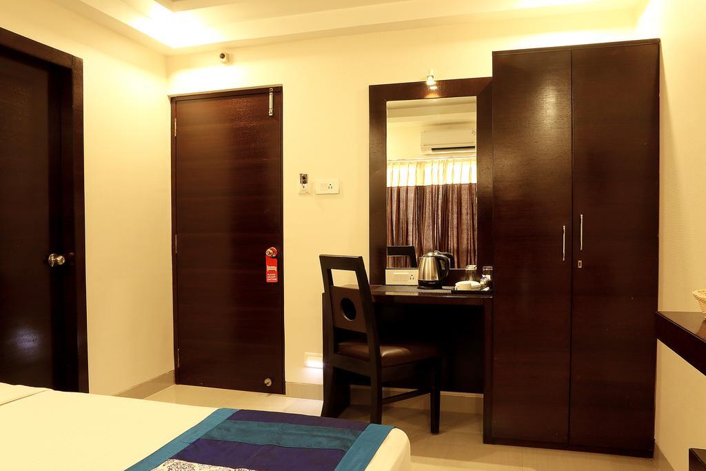 The Circle Club Inn Kolkata Exterior photo